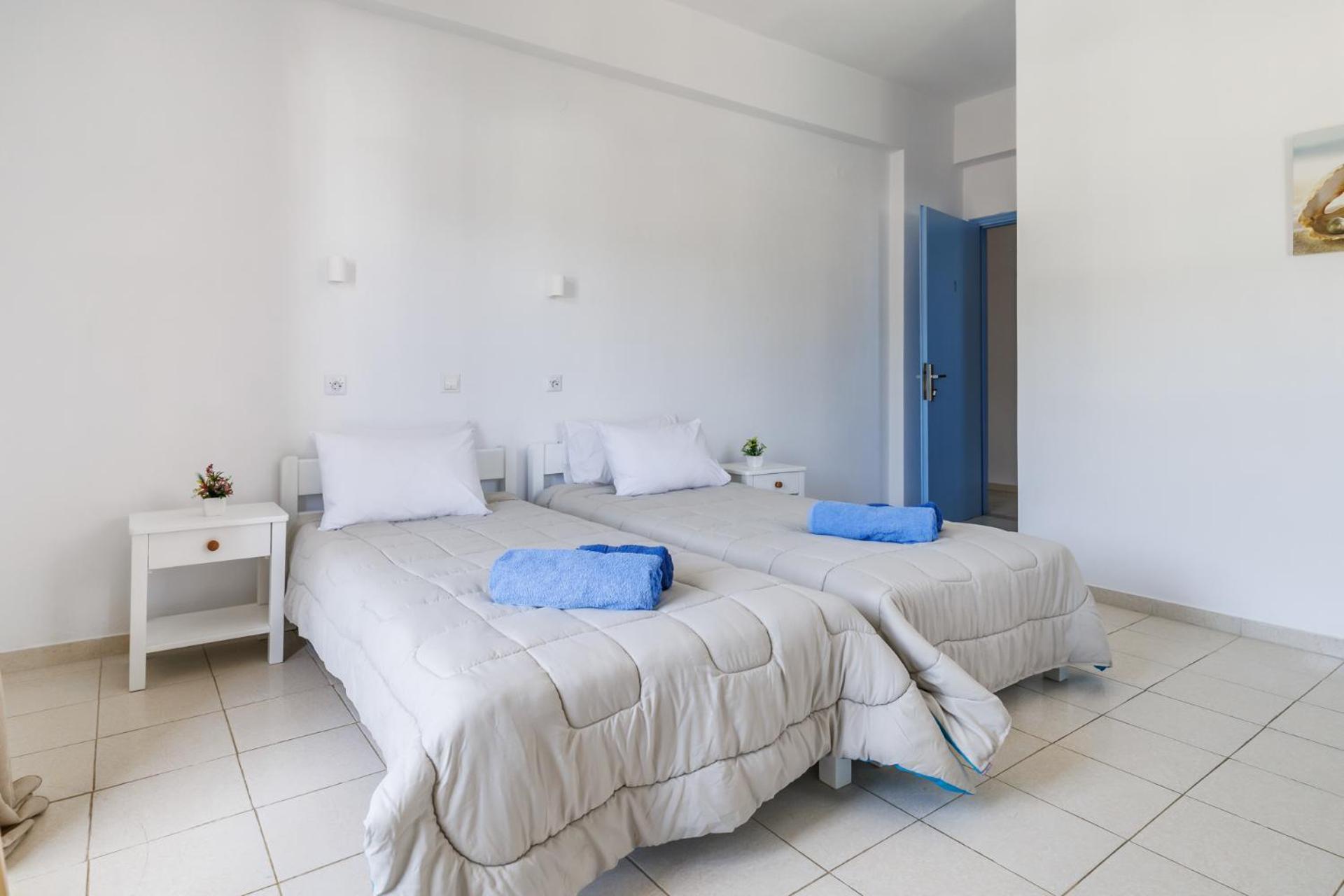 الشقق الفندقية سكوبيلوس تاونفي  White Lily المظهر الخارجي الصورة