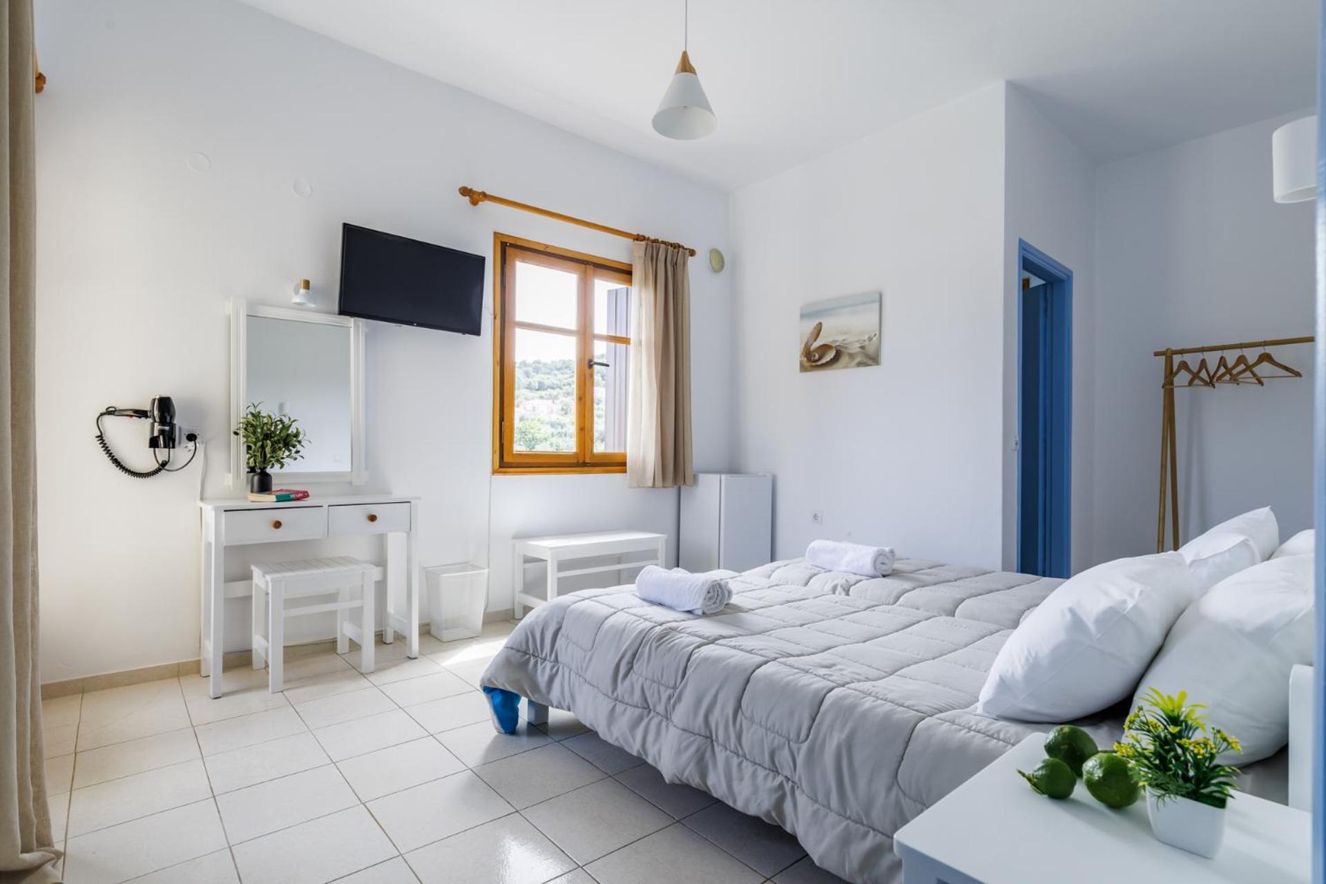 الشقق الفندقية سكوبيلوس تاونفي  White Lily المظهر الخارجي الصورة